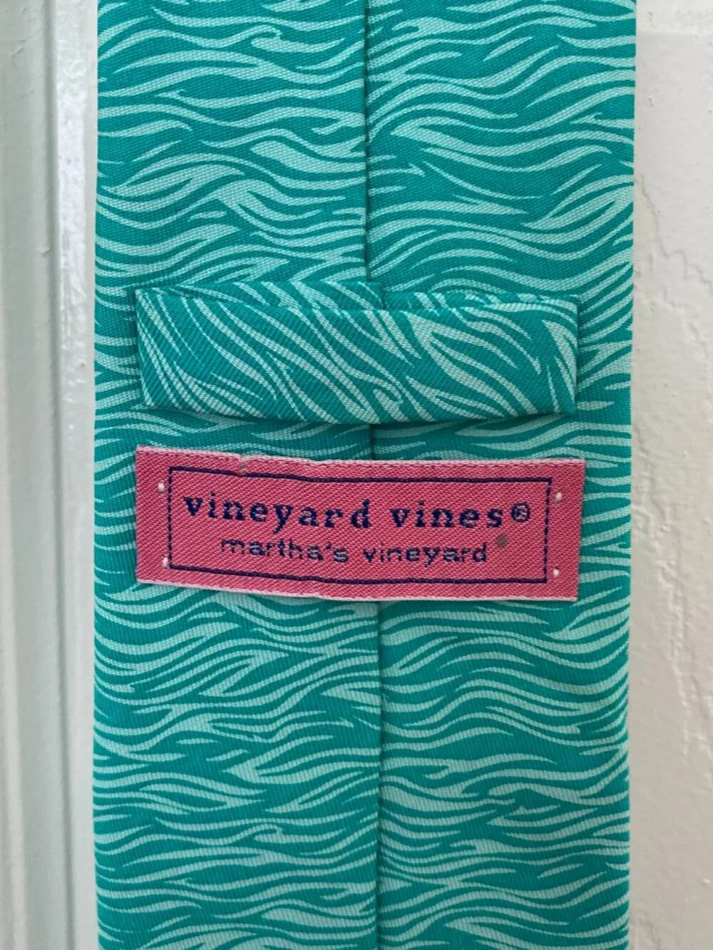 NWT Vineyard Vines Tonal Wave Antigua Green Silk Tie